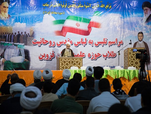 خدمات طلاب قزوینی به مردم گرفتار در سیل گسترده است