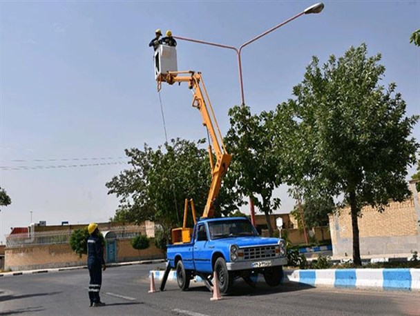 خداحافظی معابر شهر یزد با چراغ های پرمصرف/اختصاص دو دستگاه ون ویژه معلولان جسمی شدید