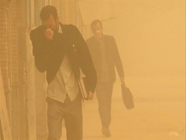 دولت روابط دیپلماتیک را کلید حل بحران ریزگردها کند/ تداوم جولان ریزگردها یعنی تحمیل چندبرابری یارانه درمان به دولت