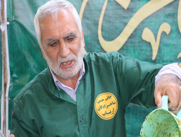 وقتی مردم کرج میهمان خوان امام حسن مجتبی (ع) می شوند/ ۱۱۸ دیگ آش صلواتی؛ کریمه اهل بیت (ع) حاجت می دهد + تصاویر