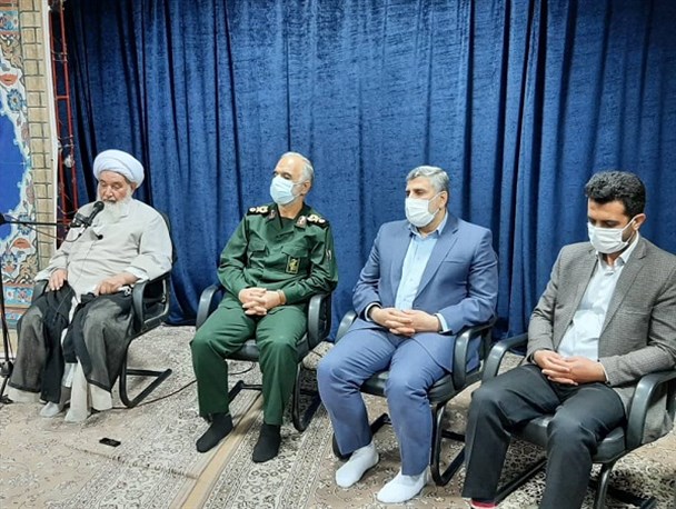 زبان شعر برنده ترین و نافذترین ابزار جهت جهاد تبیین است