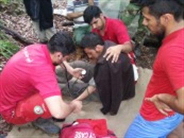 جوان 22 ساله بندرگزی پس از 6 روز در جنگل پیدا شد /از شدت گرسنگی سنگ می خوردم + عکس