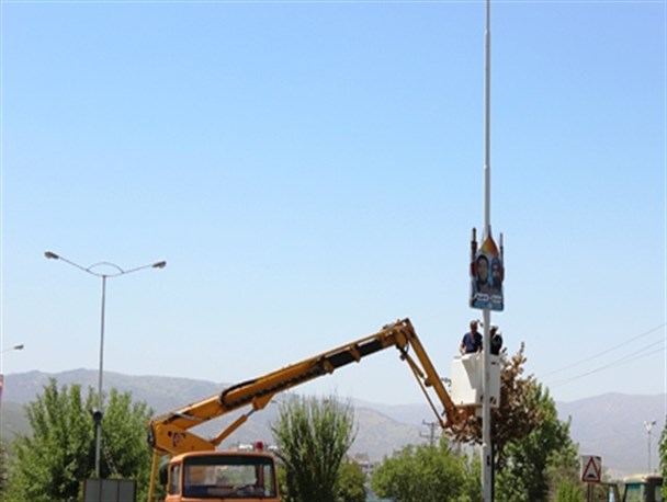 نصب تابلوی های جدید تمثال شهدا در یاسوج + تصویر