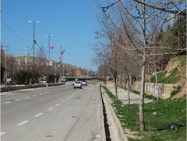 پیاده روهای خاکی و ناهموار زیر پای شهروندان