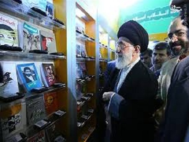 نگاهی به عدم حضور مقام معظم رهبری در نمایشگاه کتاب تهران