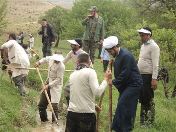 سازندگی ما را به خودسازی می رساند/اگر مجاهدانه اقدام کنیم، مسیر تحقق اقتصاد مقاومتی را هموارتر کرده ایم+تصاویر