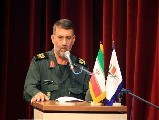 خصومت انقلاب اسلامی و مستکبرین تمام شدنی نیست / نفوذی ها می گفتند کشوری که رئیس جمهور دارد رهبر نمی خواهد