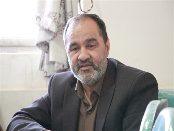 فردی انقلابی باید بر مسند مسئولیت در مشهد بنشیند