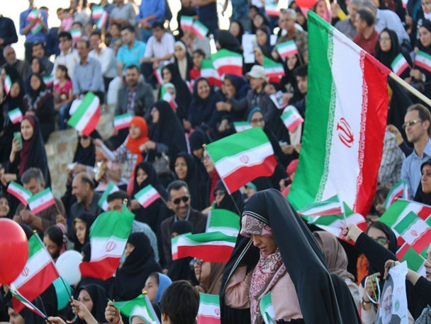 حضور مردم امنیت کشور را تضمین می کند/کسی را انتخاب کنید که آبروی اسلام و انقلاب را حفظ کند