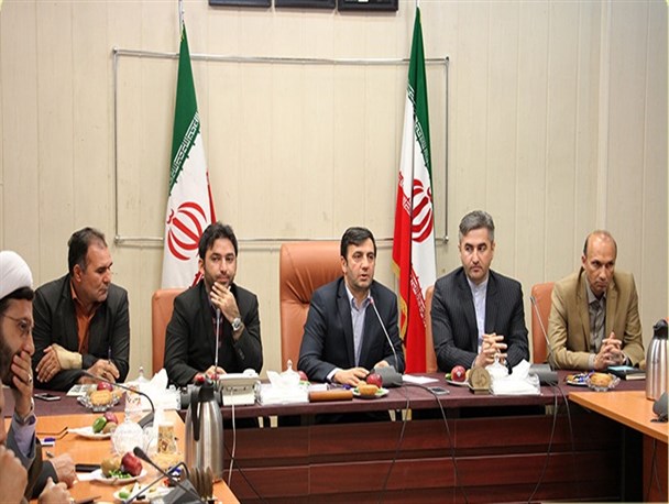 برگزاری نشست فرماندار بهارستان با جوانان و فعالان سیاسی و اجتماعی