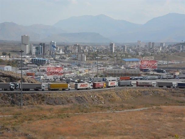 توسعه زیرساختی مرز بازرگان زمینه‌ساز رونق اقتصادی/ کریدور بین المللی تبریز ـ بازرگان چشم به راه اقدام اساسی وزارت راه