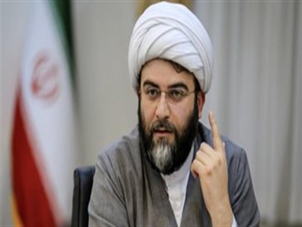 جهاد تبیین نباید به منبر و سخنرانی خلاصه شود/ دشمن در حال قبضه افکار عمومی است