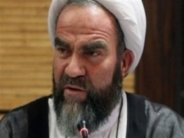 همه زمان ها لحظه نیاز ما به شهداست/ یاد شهدا نیاز ما را برطرف می کند