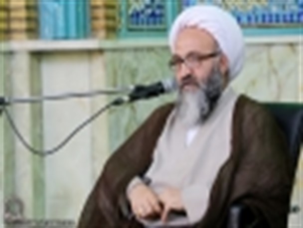 کسانی که خط فتنه را ادامه می دهند،"یاغی" هستند/مسئولیت دادن به فتنه گران حرام است