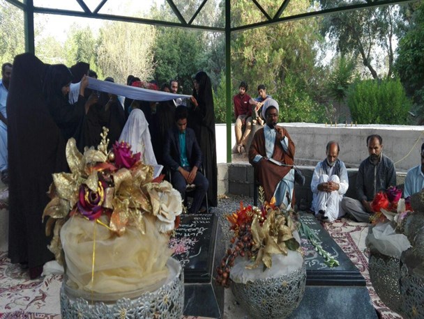 آغاز زندگی مشترک زوج جوان ریگانی در جوار شهدای گمنام+تصویر