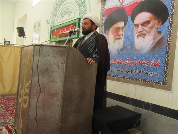 فقر موجب فساد در جامعه است و باید آن را ریشه کن کرد