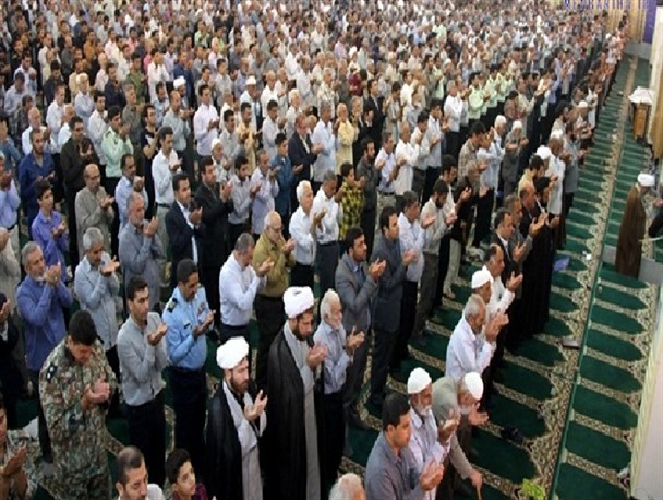 حضور پرشور نمازگزاران بوشهری در نمازجمعه ماه مبارک رمضان در بوشهر/ تصاویر