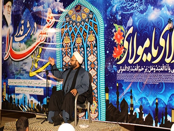 نوای «الهی العفو» مومنان گلوگاهی در جوار شهدای گمنام