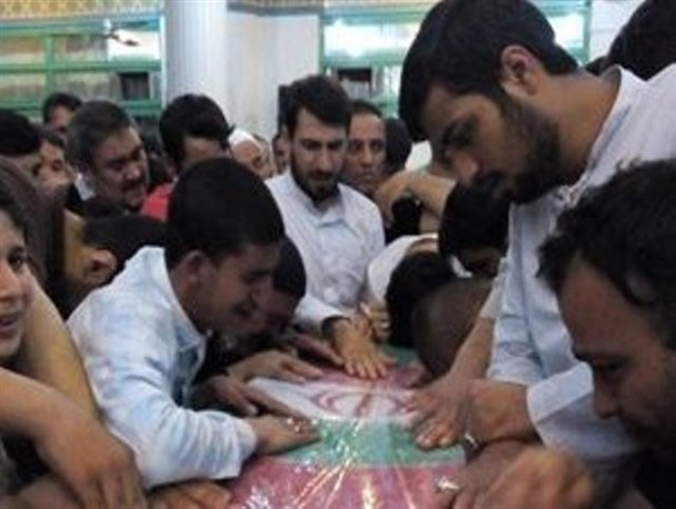 طنین نوای «الهی العفو» در سومین شب از لیالی قدر در قرچک + تصاویر