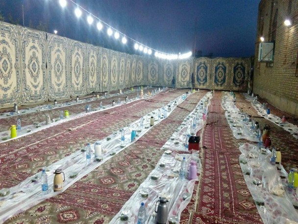 اطعام 800 مددجوی رشتخواری در ماه مبارک رمضان