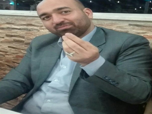 آتش به اختیار به معنای تکبر و خودبینی نیست/ هنرمند انقلابی آسیاب دشمن را رنگین نمی کند
