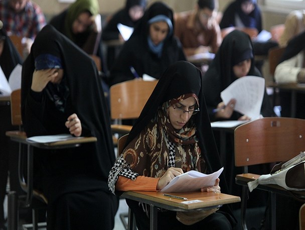 ممانعت دانشگاه آزاد جاسک از حضور دانشجویان در سر جلسه امتحان!