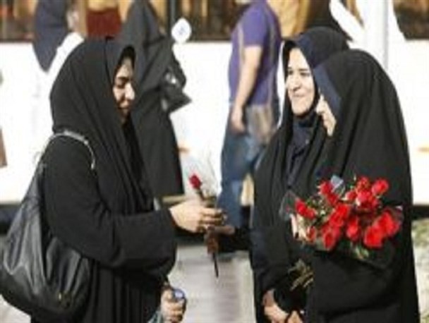 رهبری قائل به آغاز اقدامات فرهنگی از پایین به بالا در جامعه هستند