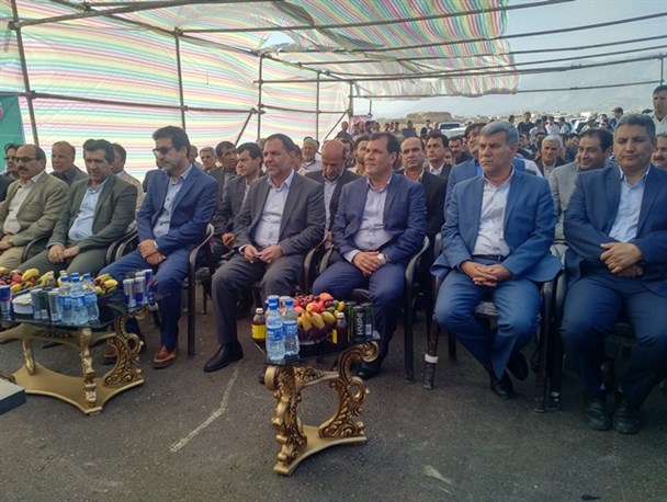 زارعی: بیش از 23 میلیارد تومان اعتبار به فاز اول پل سوم بشار اختصاص دادیم/استاندار:متأسفم برای آنهایی که خودشان را در گذشته متوقف می کنند