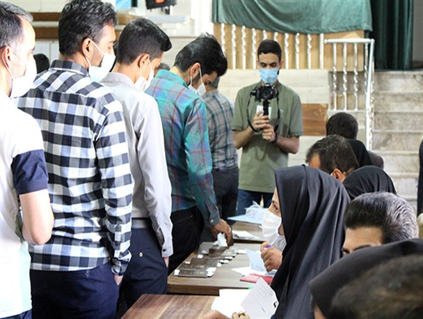 مثل نماز اول وقت/ مردم سرخس باشکوه پای صندوق‌های رأی آمدند