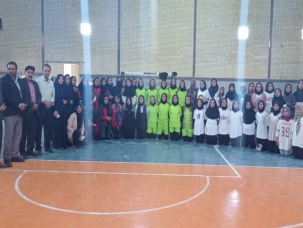 راه یابی تیم هندبال بانوان "تمنک" شهرستان دنا به مسابقات استانی+تصویر
