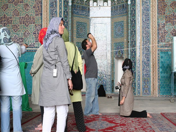 حضور گردشگر باعث پیشرفت استان است/ خانه فرهنگ و هنر در خوزستان تأسیس می شود