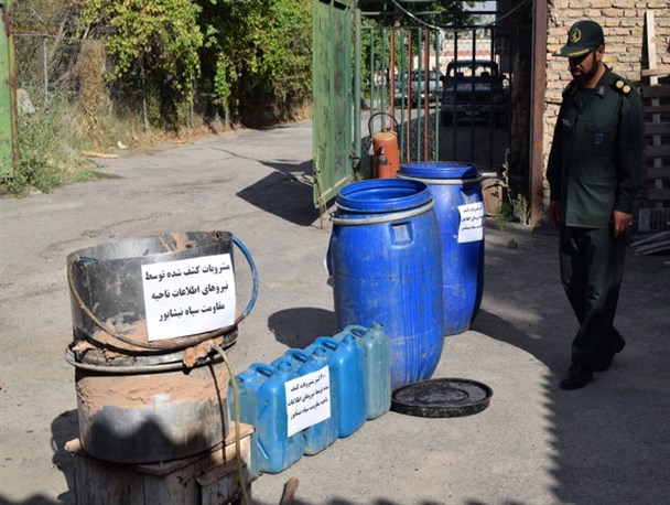کشف وانهدام کارگاه ساخت مشروبات الکلی درنیشابور+تصاویر