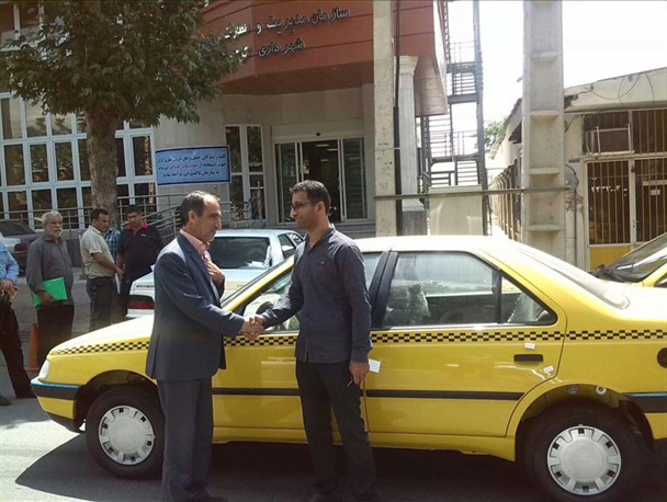 تحویل تاکسی های نو به رانندگان گرگانی / ثبت نام 250 تاکسی فرسوده در طرح جایگزینی
