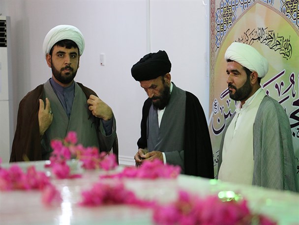 تجدید بیعت مسئولین شهرستان مُهـر با سه شهید گمنام