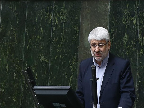 برخورد با صدا و سیما یک رفتار غیرمدنی از مدعیان تحمل مخالف است/ چرا به جای گاندو به فیلم‎های سینمایی هنجارشکن واکنش نشان نمی‎دهند؟