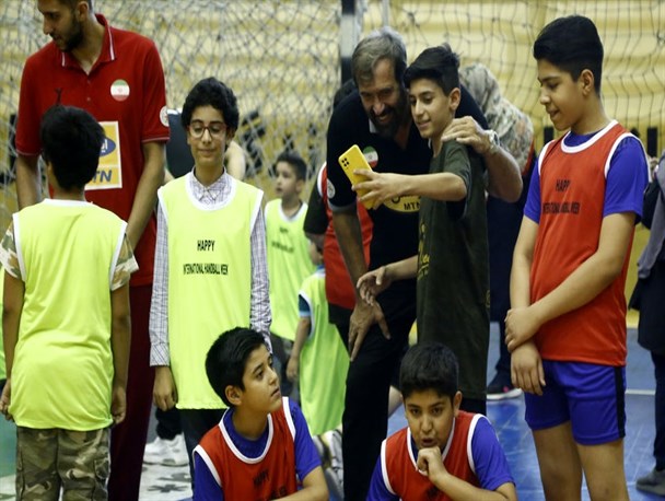 بازتاب برگزاری مراسم هفته جهانی هندبال در ایران از سوی IHF