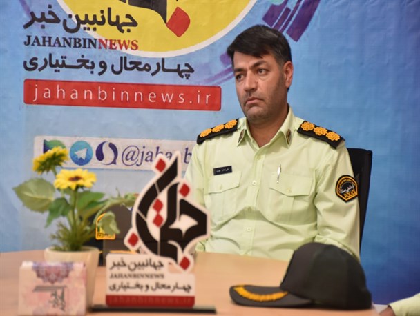 برقراری نظم و امنیت وظیفه خطیر نیرو انتظامی/ رسانه‌ها امنیت ذهنی را فراهم کنند