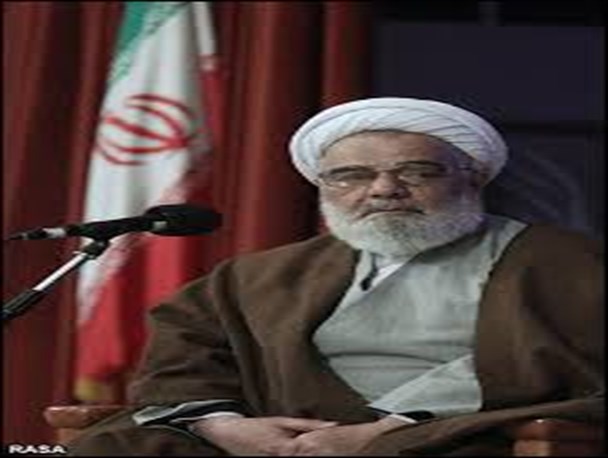آگاهی مردم از نفوذ آمریکا به داخل کشور جلوگیری می کند/ ملت ایران نباید تمام دستاوردهای خود را به راحتی در اختیار استکبار قرار دهد