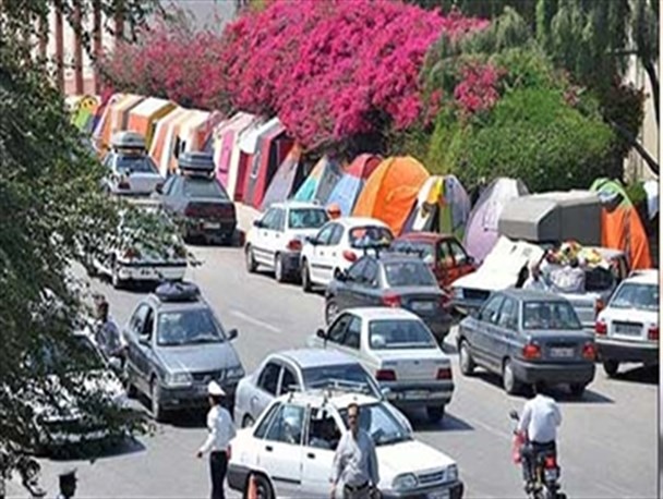 کمبود اسکان در سپیدان کام گردشگران را تلخ کرده است