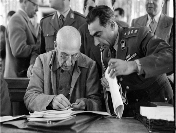 مصدق به دنبال چه بود؟/ مدافعان امروز مصدق دقیقاً در مقابل آرمان او قرار دارند