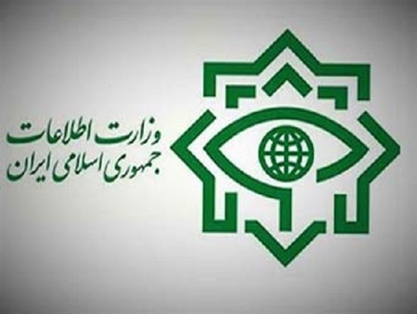 با حیثیت وزارت اطلاعات بیش از این بازی نکنید !
