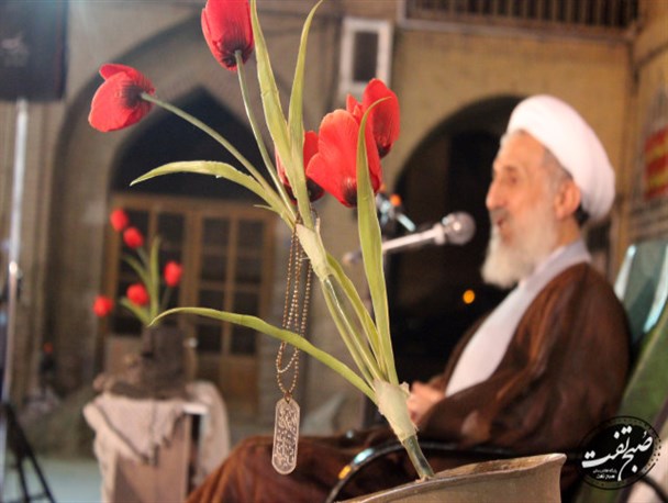یادواره شهدای هنرمند تفت با سخنرانی آیت الله صدیقی از دریچه دوربین