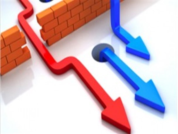 نفوذ سیاسی و فرهنگی دشمن در ایران در پوشش هیئت های اقتصادی/چشم امید تمام مستضعفان دنیا به جمهوری اسلامی ایران است