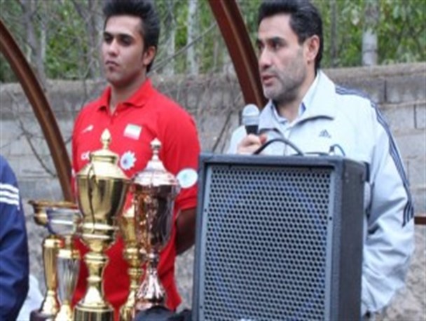 مسابقات فوتبال جام شهدای روستای گزانه لاریجان +عکس