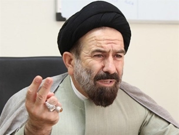 امام راحل بر اساس قاعده نفی سبیل مقابل جهان سلطه ایستاد
