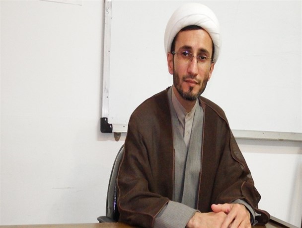 متاسفانه فضای مجازی رها شده است/ نیاز حضور تیمی روحانیون در رصد این فضا است