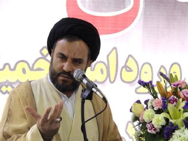 مسئولین حق همسایگی را رعایت و فکری اساسی برای آلودگی عسلویه کنند