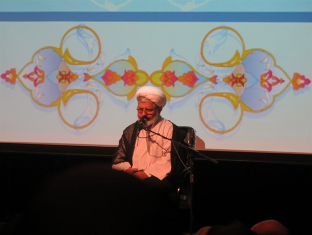 عالمان بر دانسته های خود عامل باشند/ علم طلاب در خدمت جامعه دینی باشد