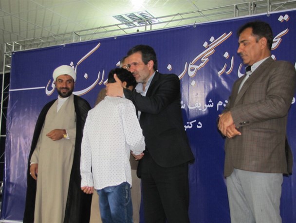 تجلیل از مقام آوران و نخبگان شهرستان زرین دشت