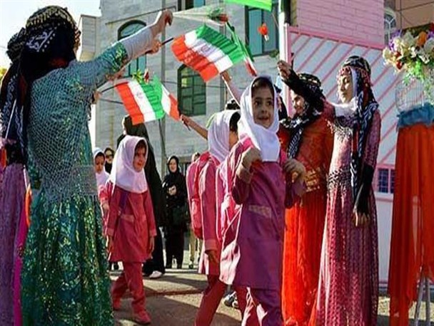 1200 دانش آموز کلاس اولی دامغان به مدرسه می‌روند